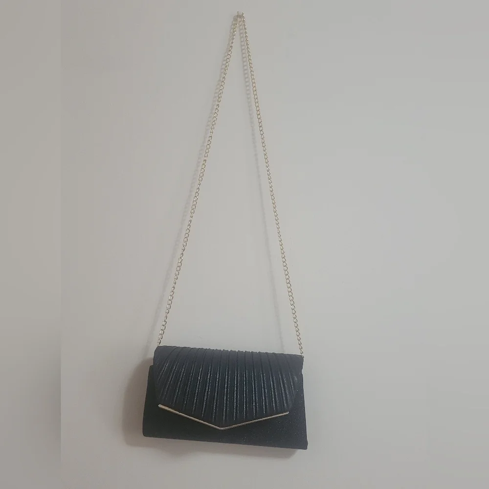 NWT- Classy black sparkling purse